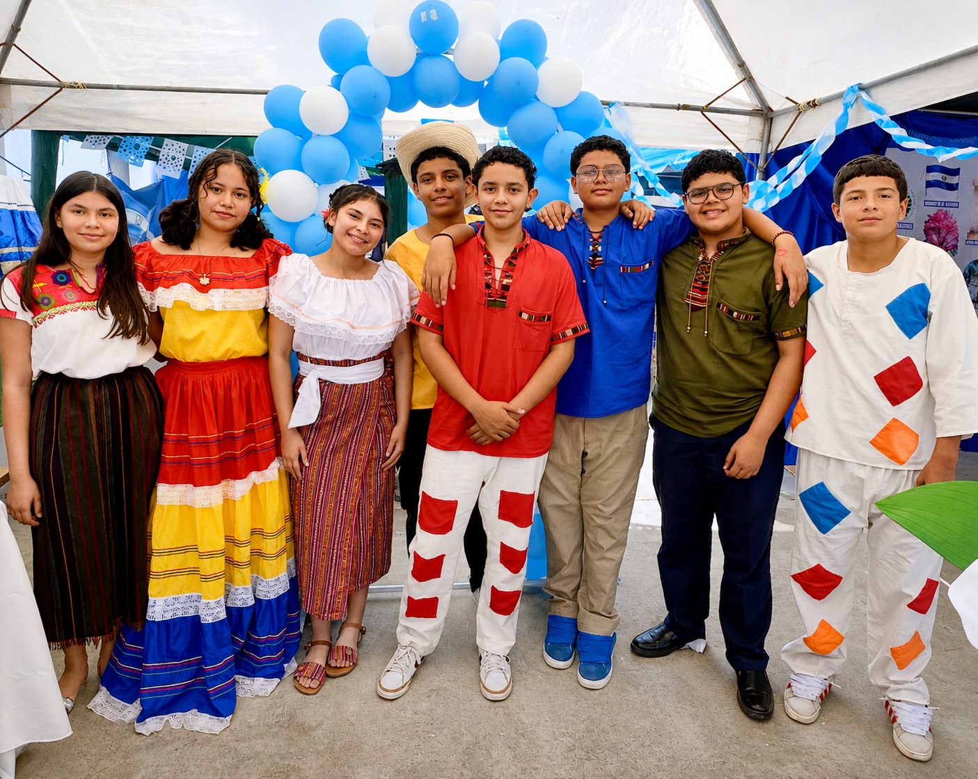 Estudiantes de Octavo Grado en actividades