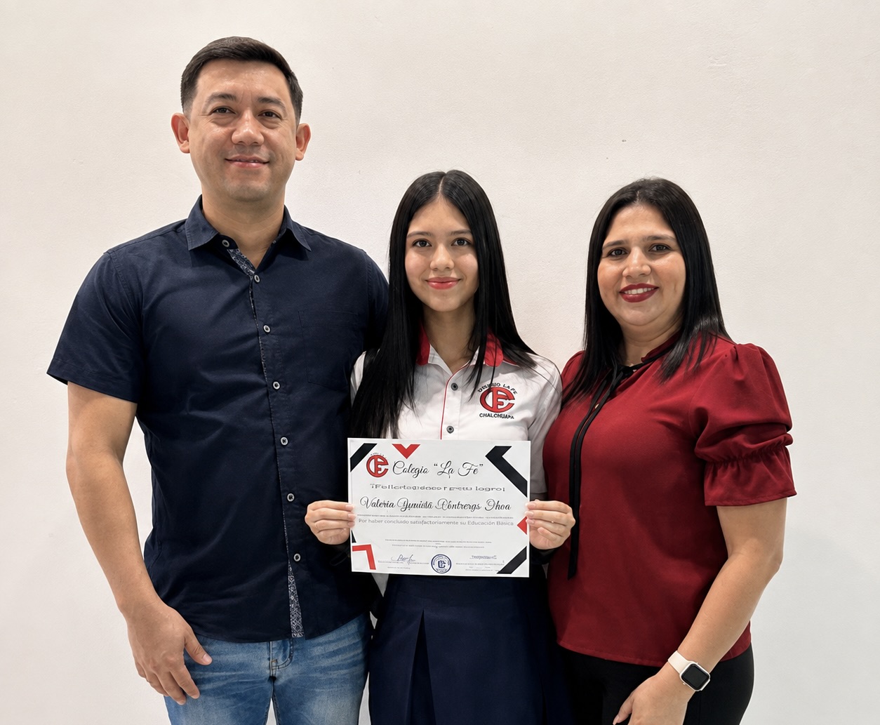 Estudiantes de Octavo Grado compartiendo