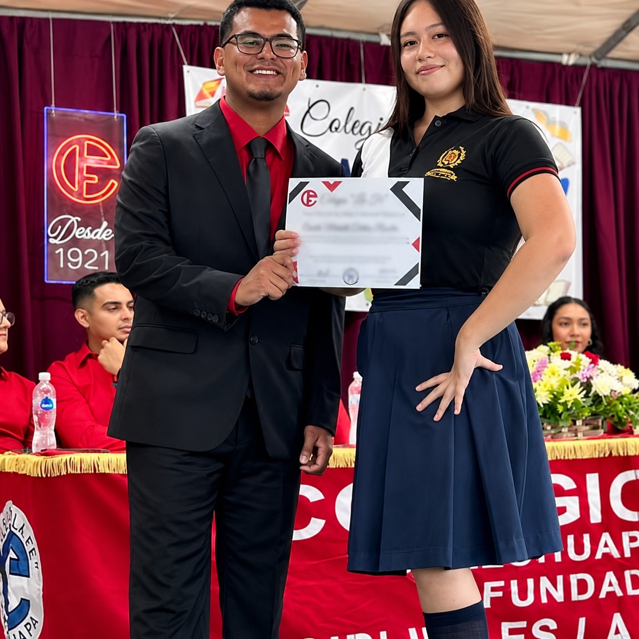 Estudiantes de Primer Año de Bachillerato en clase
