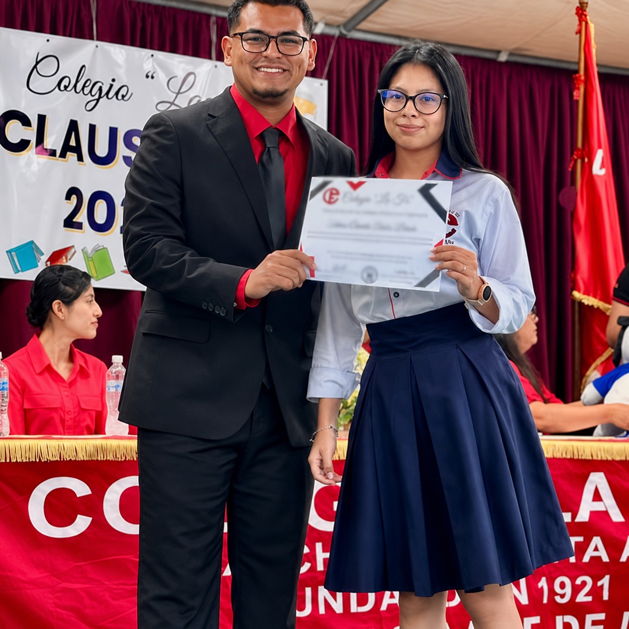 Estudiantes de Primer Año de Bachillerato del Colegio La Fe
