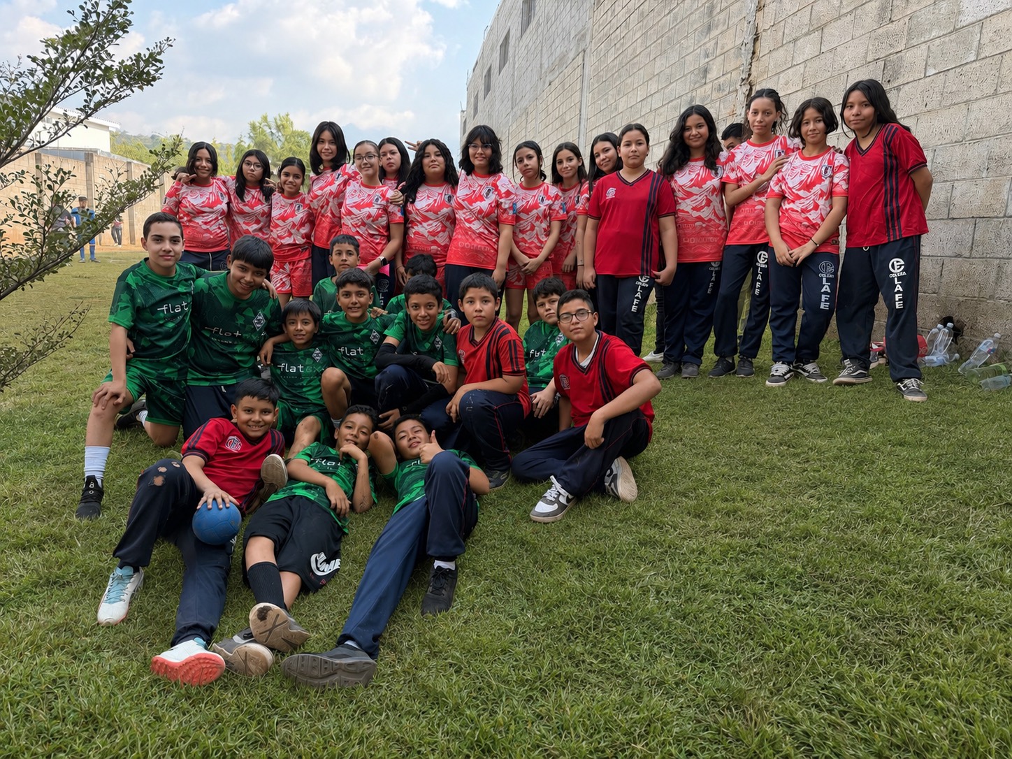 Estudiantes de Sexto Grado del Colegio La Fe